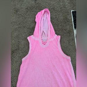 Pink hooded sleeveless top